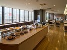 【朝食無料サービス】和洋折衷のブッフェ形式。3F朝食コーナーにて朝6:30〜9:30(最終入場9:15)まで。