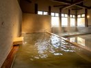 【女性大浴場】「あつ湯」と「ぬる湯」の2つの浴槽があります。