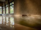 【男性大浴場】自家源泉100%かけ流しの「あつ湯」