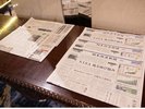 無料の新聞コーナー。お持ち帰りも可能です。