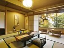 ■10畳和室-すみれ-■ 〜都会の喧騒から離れ、静かな“癒しのひととき”を〜