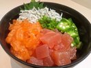 ■ご当地『海鮮丼』 季節によって異なります