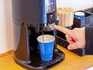 無料コーヒーサービスやってます♪(朝4:30〜10:00、15:00〜21:00)