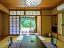【松月亭/旧館和室】どこか懐かしい、風情があって落ち着くお部屋。