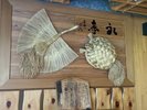 出雲大社に実際に飾られていた伝統工芸・藁細工の鶴と亀を譲り受け、展示しております。