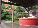 女性浴場:壺風呂
