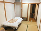 6畳和室で簡易ベッド使用。(一例)