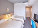 【エコノミーツイン】◆18.3uの空間に120cm幅のベッド2台を配置。