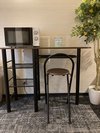 電子レンジとテーブル