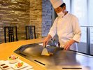 【ステーキハウス蘭】シェフが目の前で焼き上げる鉄板焼きコース。音や香りもご馳走です!