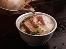 特製出汁でお召し上がりいただく「鯛茶漬け」