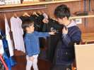 オリジナルTシャツは白と黒でデザインが違います