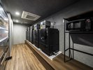 【8F_コインランドリー】長期滞在にも便利なコインランドリー(有料)24時間利用可能。