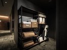 【8F〜15Fエレベーターホール】アイロン、LANケーブル等はこちらからご利用ください。
