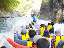 【鬼怒川ライン下り】大自然が創造した渓谷美の極みとして名高い鬼怒川の名物。当施設からお車で約27分。