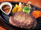 【ザ・ステーキテラス】ガッツリお肉を味わいたい方におすすめ!肉汁たっぷりの特製ビーフハンバーグ