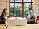 【本館離れ】かけ流し温泉付き/本間、次の間、化粧の間