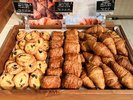 朝食バイキング:一部のパンはレストラン内で焼いています♪