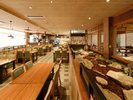 ■レストラン 温かみのある落ち着いた雰囲気の店内