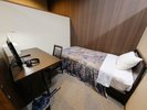 ■男性専用キャビンルーム(簡易個室)シンプルで快適な空間、サウナ付き天然温泉大浴場でリフレッシュ