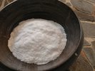 ■塩サウナ体に塩を塗ってマッサージをしてデドックス!