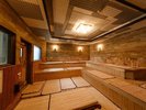 ■遠赤外線サウナ広々としたサウナ室でゆったりリラックス