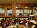 ■レストラン熊野川庭園の景色を楽しみながら、贅沢な食事を堪能する贅沢な時間