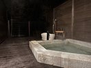 客室露天風呂(2デラックスベッドルーム)