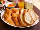 【朝食バイキング】クロワッサン・バゲット★お好みでトーストもおすすめ