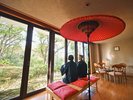 【湯上り処】リラックスいただける空間づくり。待ち合わせにも便利です。