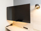 【42型テレビ】42型の大型液晶スマートテレビを採用しております。