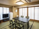 【特別室展望】やさしい自然の光と緑に包まれた純和室。