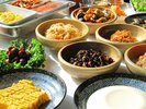 ■朝から元気になれる、こだわりのおかずが勢ぞろい。炊きたてご飯と一緒にお召し上がりください。