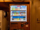 ■館内2階に自動販売機をご用意。