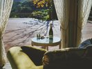 ワインなどのフリードリンクとともに味わいながら、自分だけの穏やかな時間をお過ごしください。