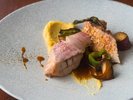 葛・鴨に代表される御所ならではの食材を、豊かな水から育まれる御所の地酒とともにご提案します