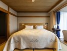 【部屋】キングサイズのベッドで快眠
