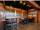 一人でも家族でも快適な店内。