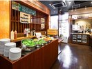 豊富なメニューで満足の朝ごはん。