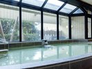【大浴場|女湯】光あふれる大浴場で、ゆったり湯浴み