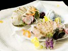 【アワビ会席】鮮度際立つアワビのお造り。磯の香りをそのままに