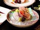 【夕食】彩り豊かな会席の1コマ