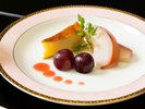 【夕食】季節果実を添えた洋風デザート