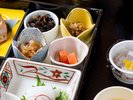 【朝食】少しずつ楽しめる彩り小鉢