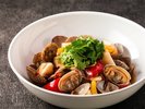 2026新メニュー 浅利と季節野菜のピリ辛