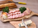2026新メニュー 朝食ハム・チーズ集合