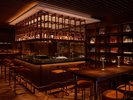 庭園の目の前にある 地下のバー「Den Kyoto」。通なウィスキーやジンも多数取り揃えております。
