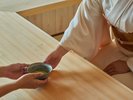ティーサロン。地元京都の和束町で育った、厳選された茶葉を使用。