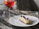 「デュシット・ギャラリー」。特製のアフタヌーンティーをはじめとするデザートやお飲み物をご用意。