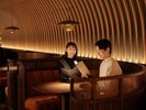 ワインの樽をイメージした造りで、一歩踏み込めば異空間。落ち着いた空間で、ゆったりとしたひと時を。